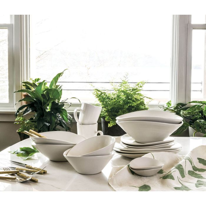 Barre Dinnerware